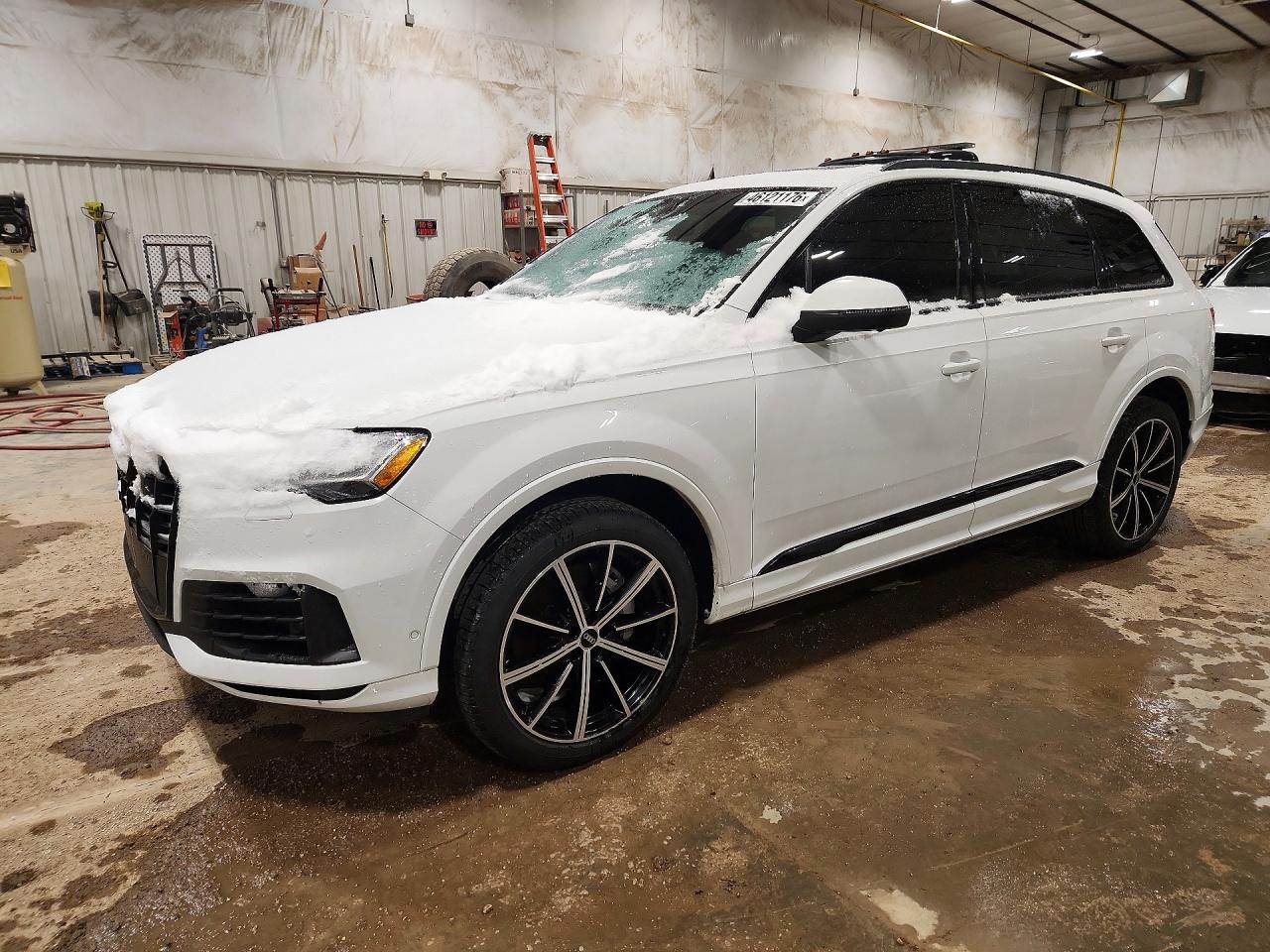 AUDI Q7 2022