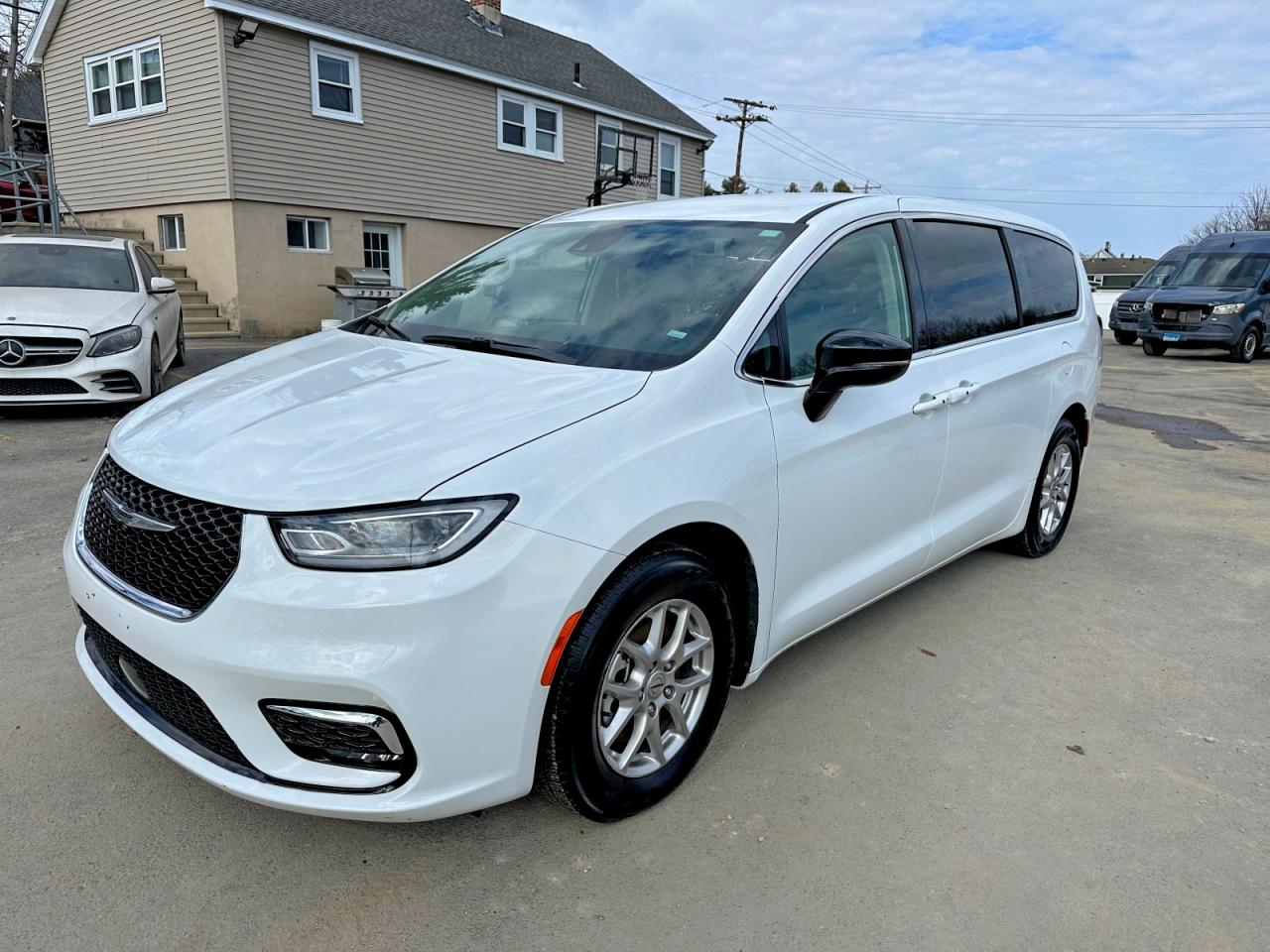 CHRYSLER PACIFICA 2024