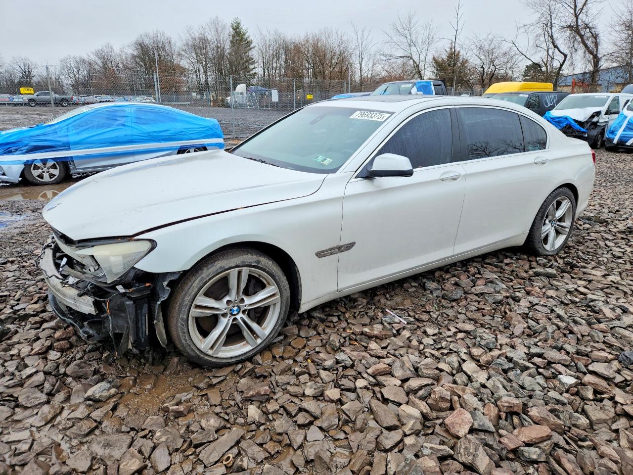 BMW 750 2011