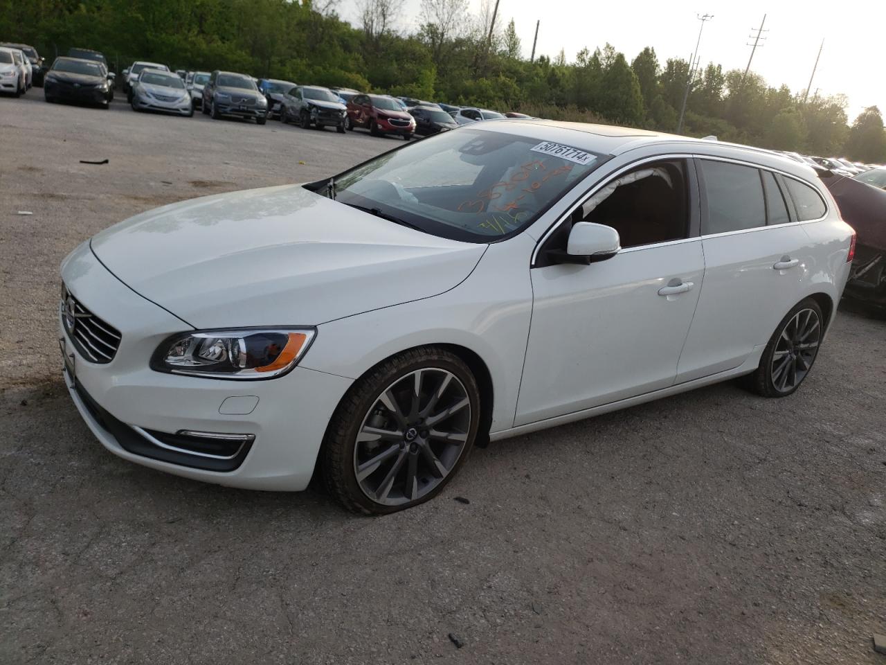 VOLVO V60 PLATIN 2015