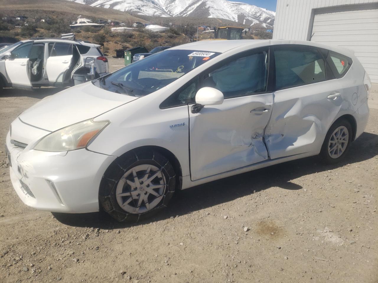 TOYOTA PRIUS V 2012