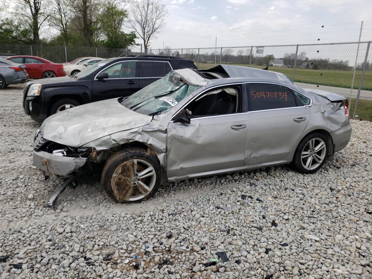 VOLKSWAGEN PASSAT SE 2014