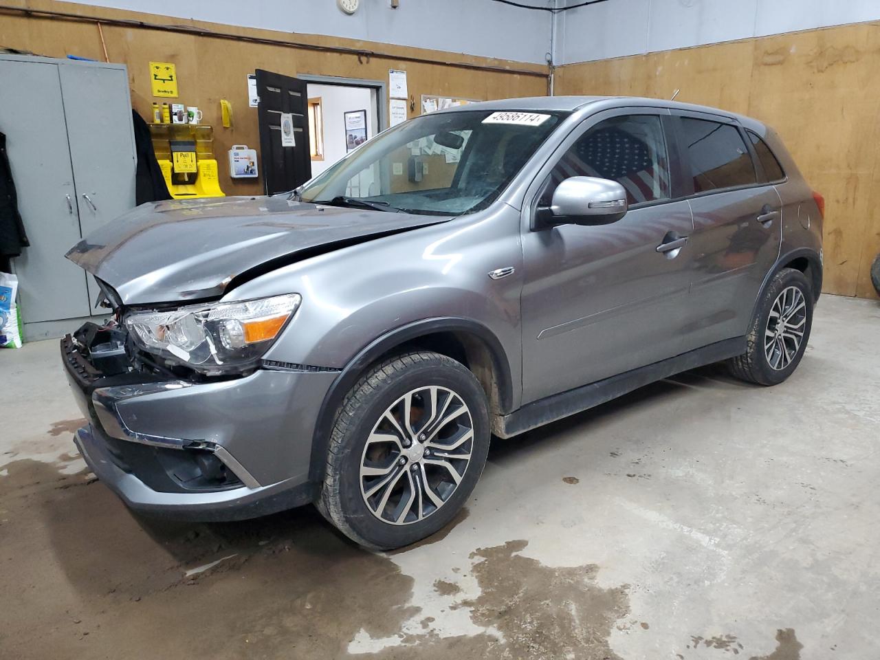 MITSUBISHI OUTLANDER 2016