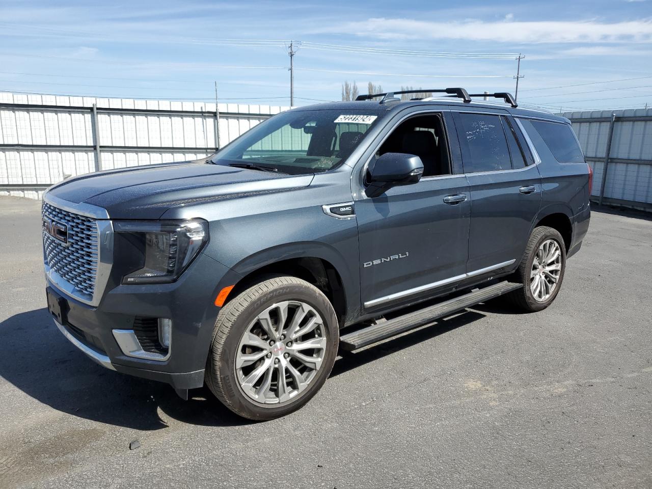 GMC YUKON DENA 2021