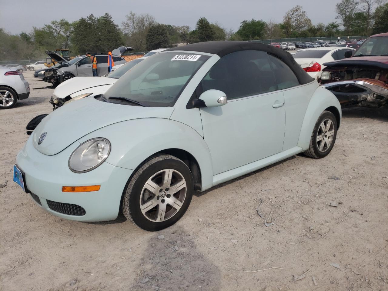 VOLKSWAGEN NEW BEETLE 2006