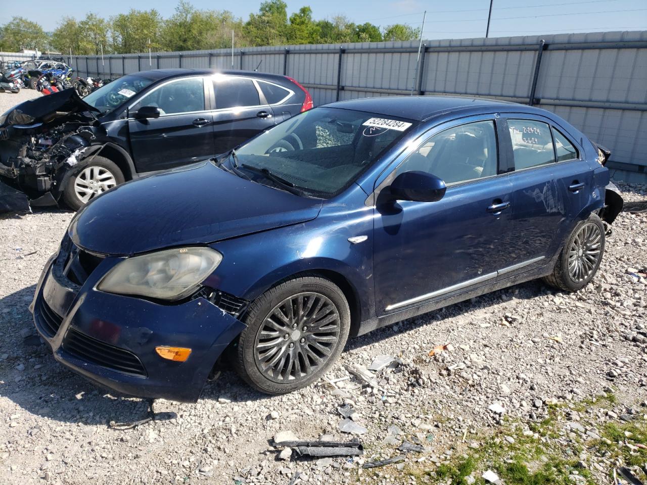 SUZUKI KIZASHI SE 2012