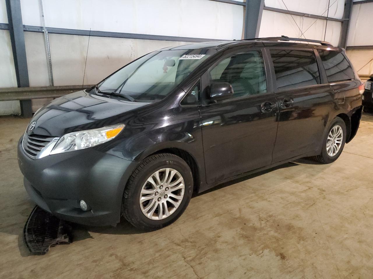TOYOTA SIENNA 2013