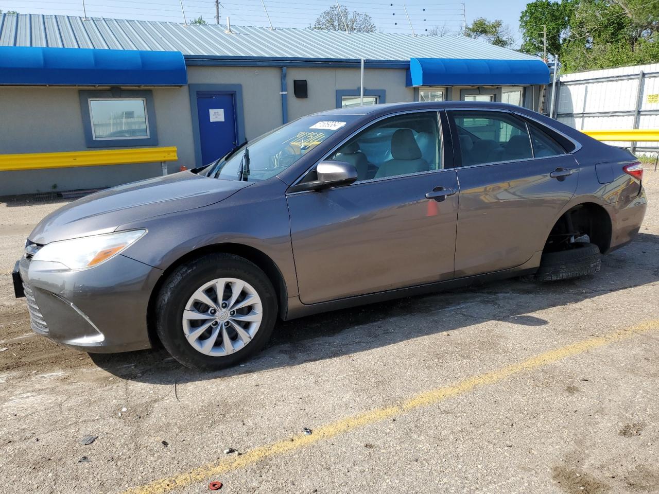 TOYOTA CAMRY LE 2017