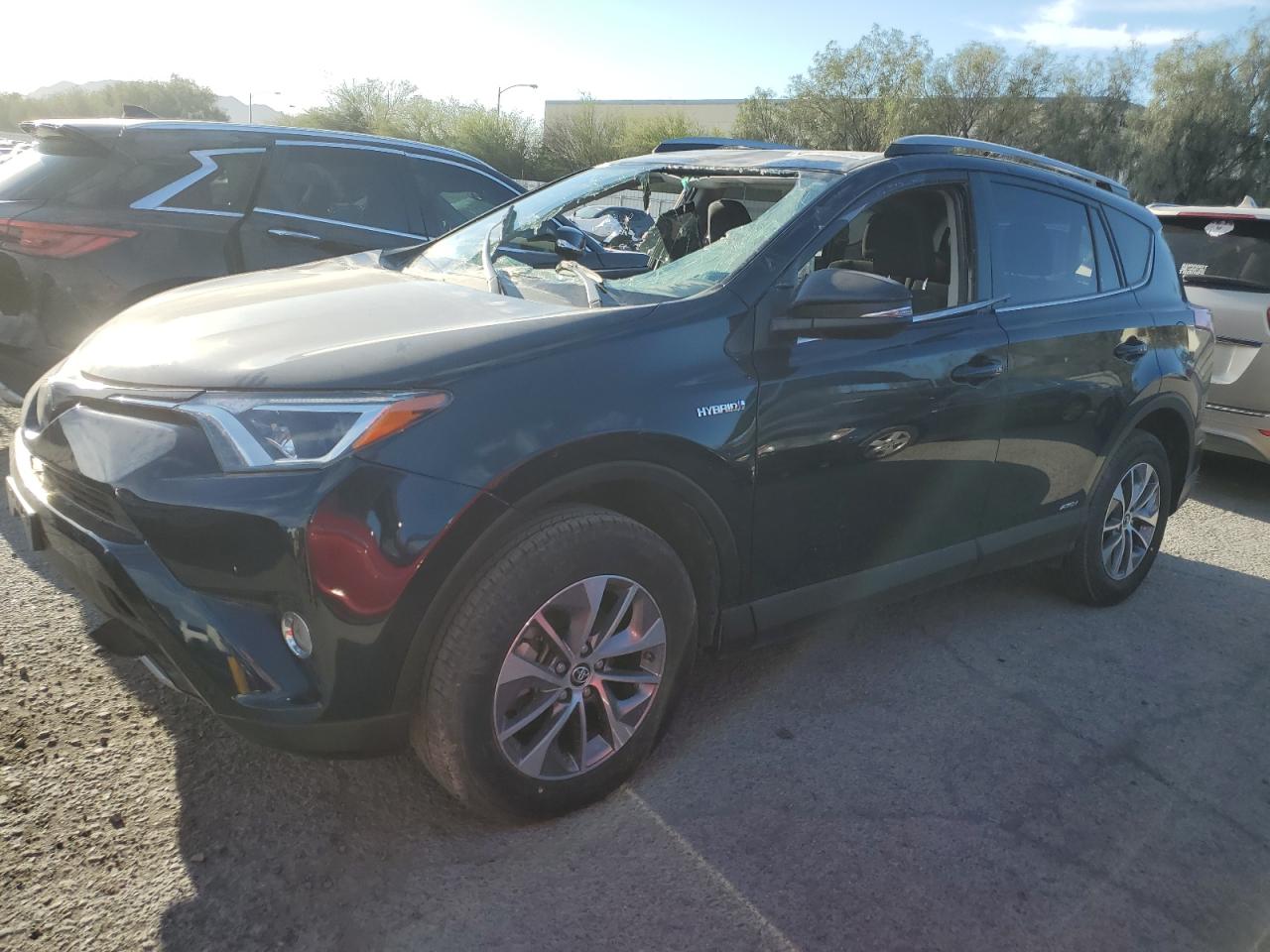 TOYOTA RAV4 HV LE 2018