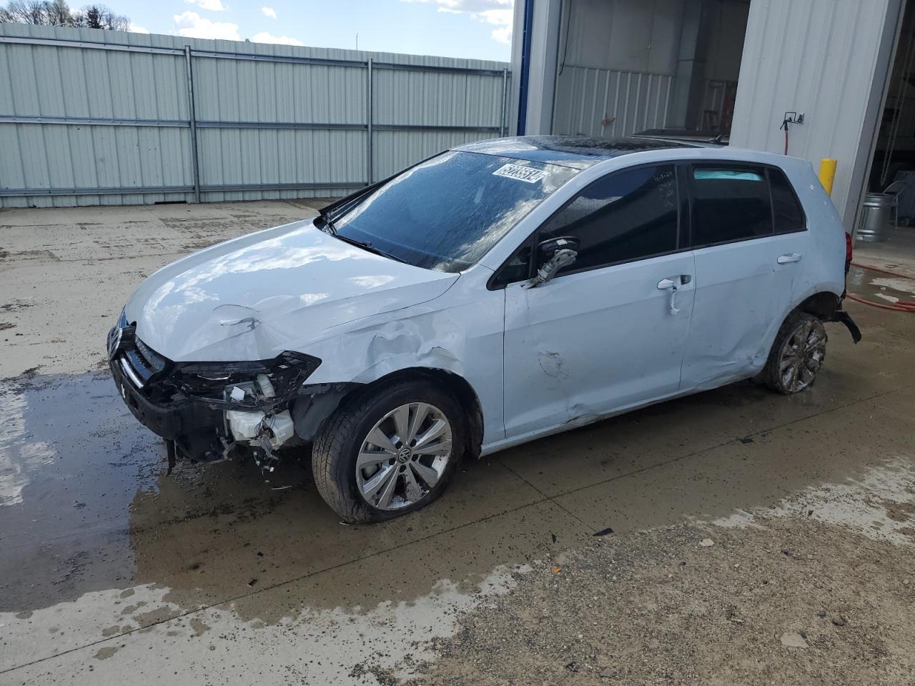 VOLKSWAGEN GOLF 2021
