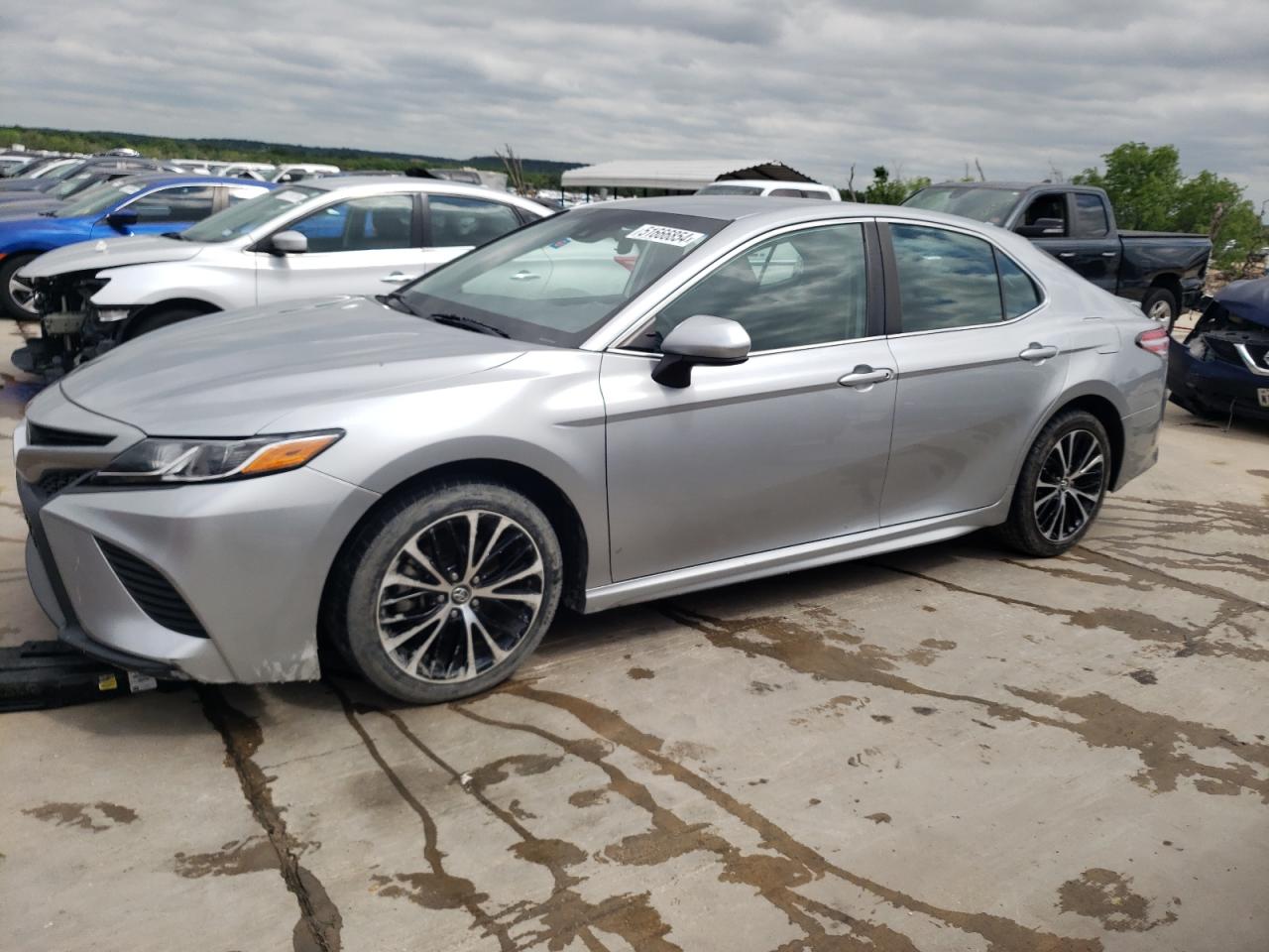 TOYOTA CAMRY SE 2020