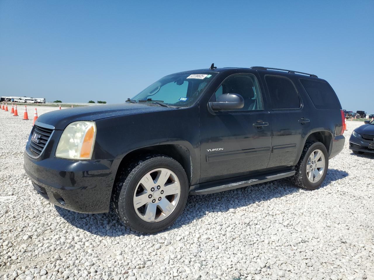 GMC YUKON SLE 2011