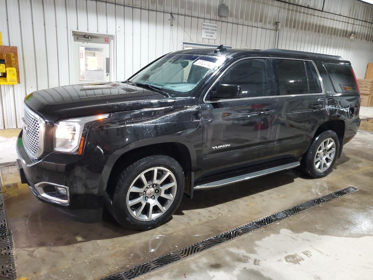 GMC YUKON SLE 2015