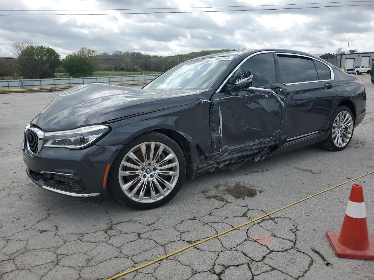 BMW 750 XI 2016