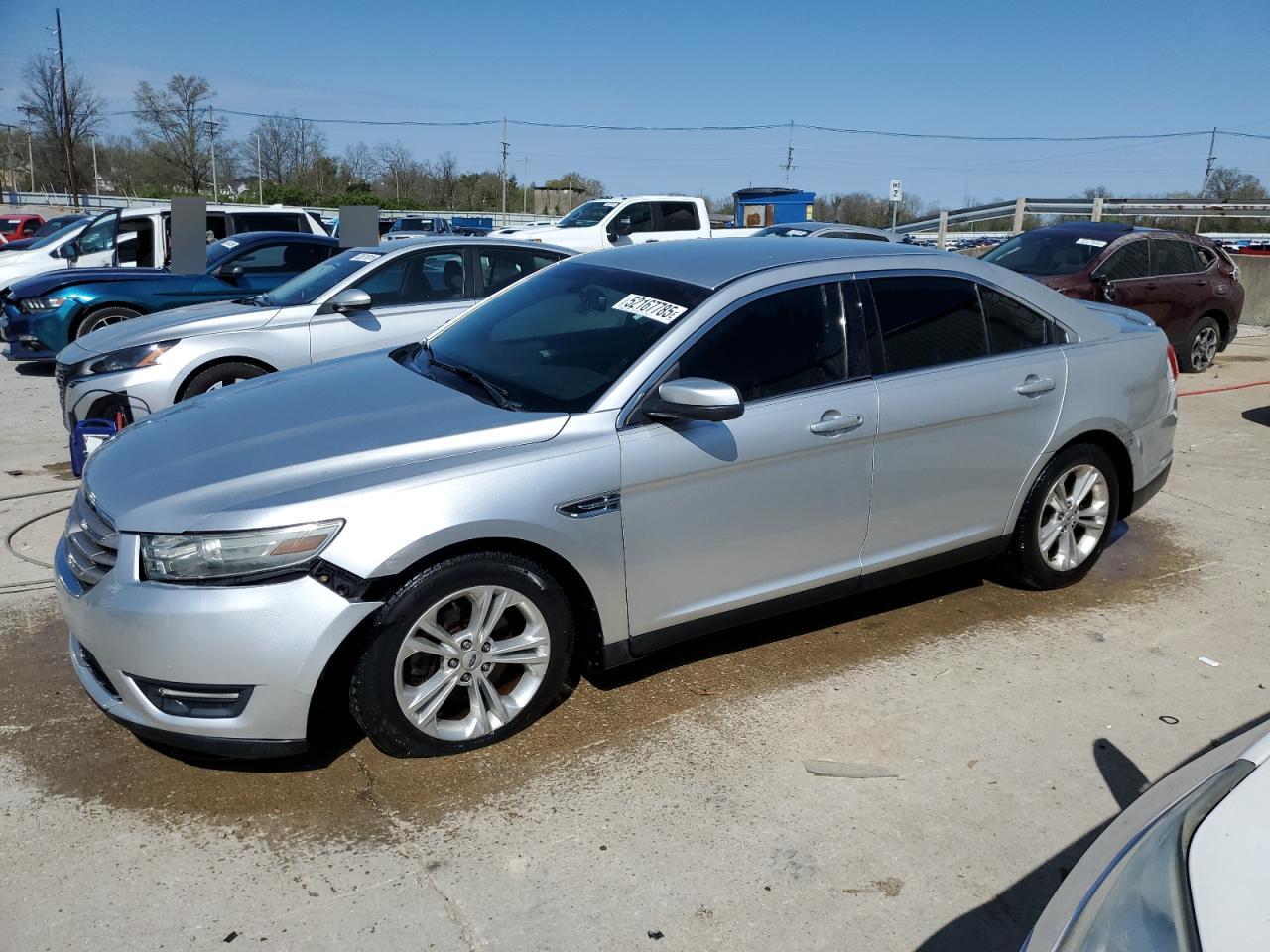 FORD TAURUS SEL 2013