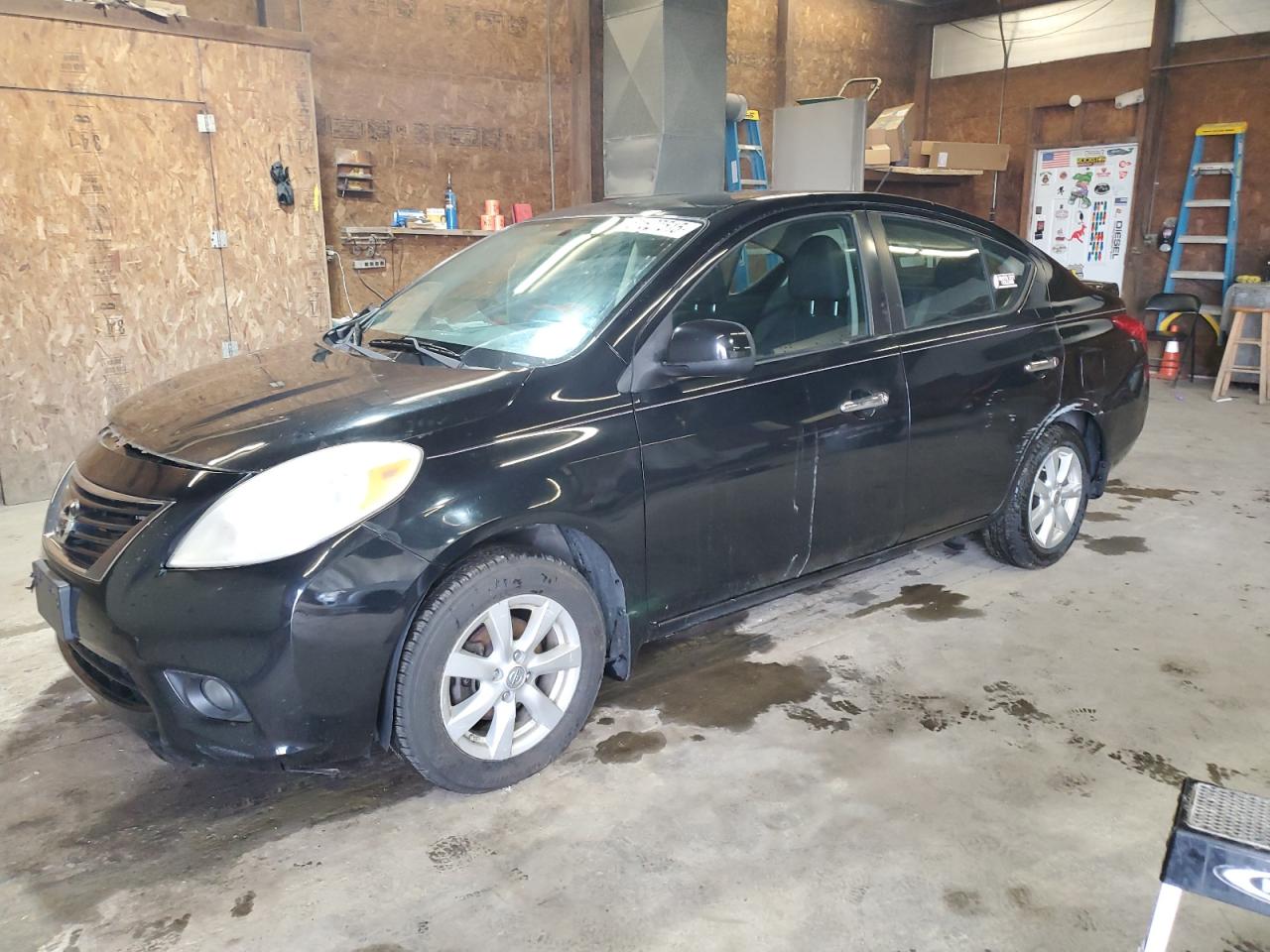 NISSAN VERSA S 2013
