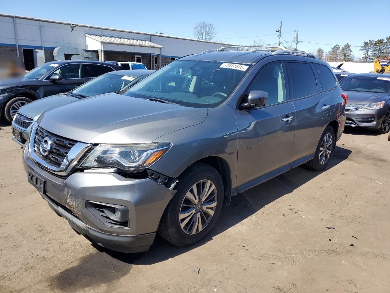NISSAN PATHFINDER 2017