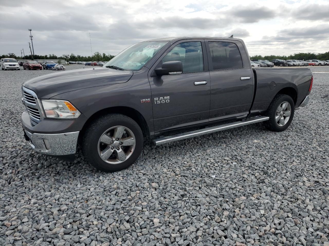 RAM 1500 SLT 2017