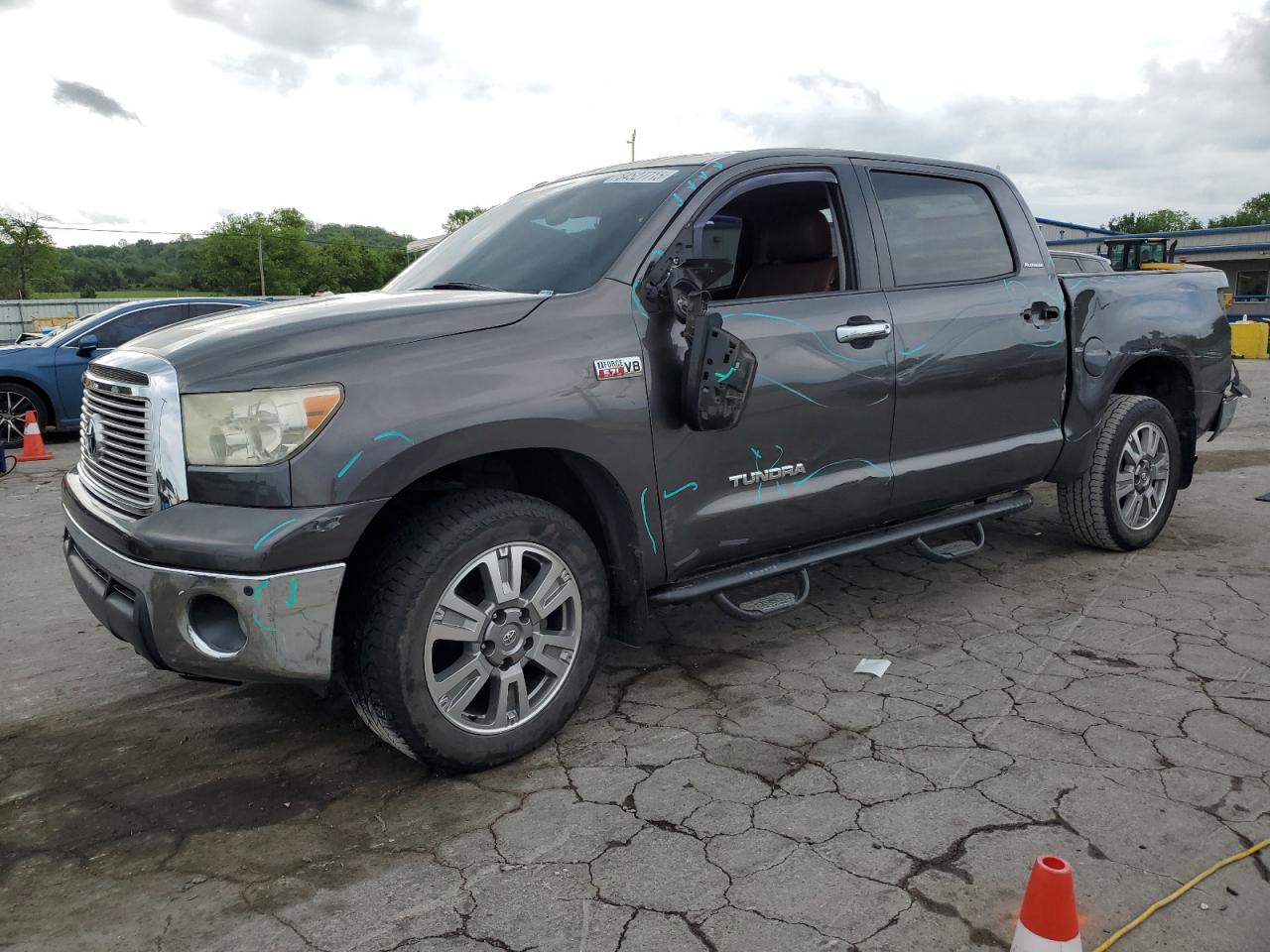 TOYOTA TUNDRA CRE 2013