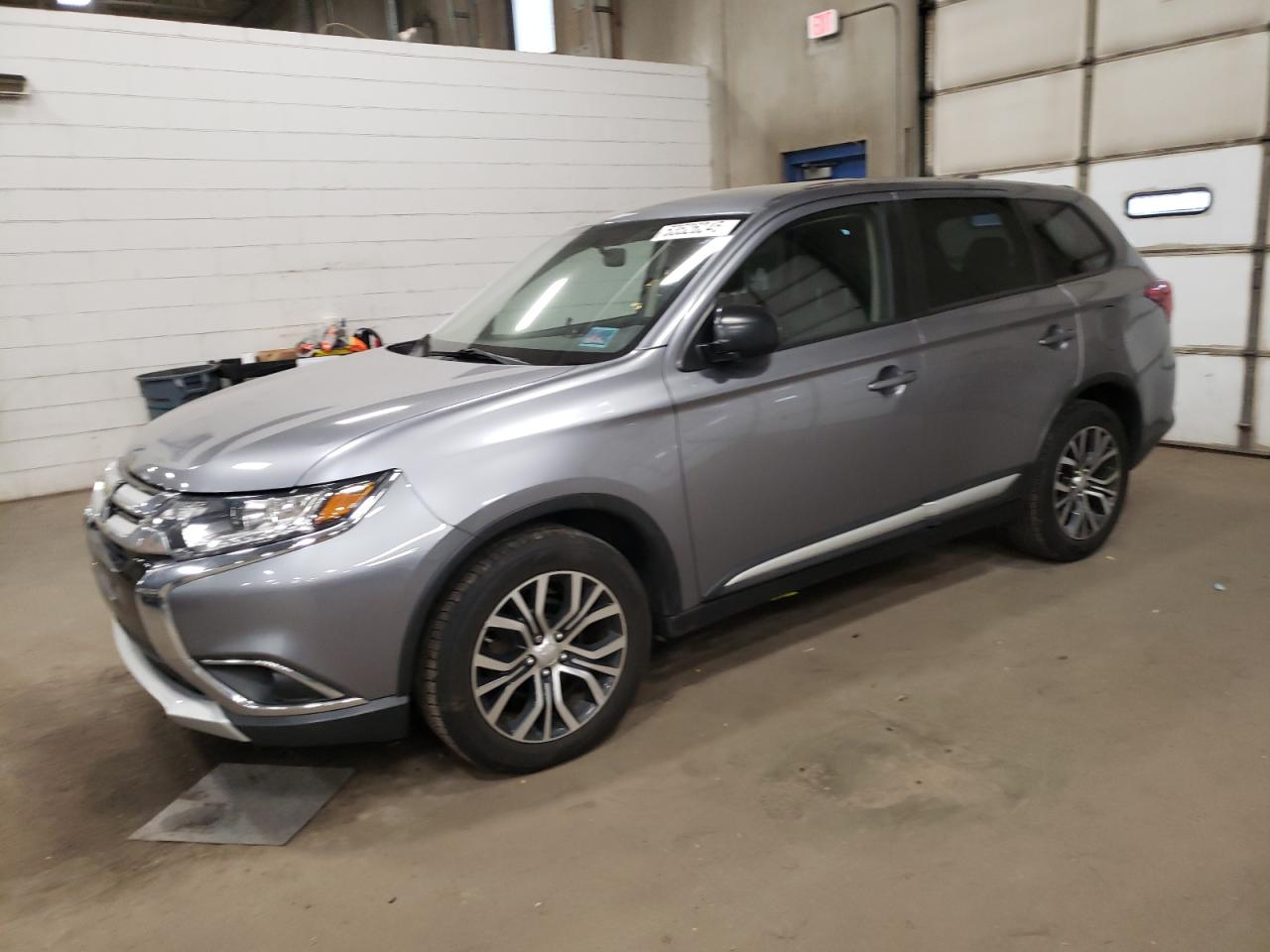 MITSUBISHI OUTLANDER 2017