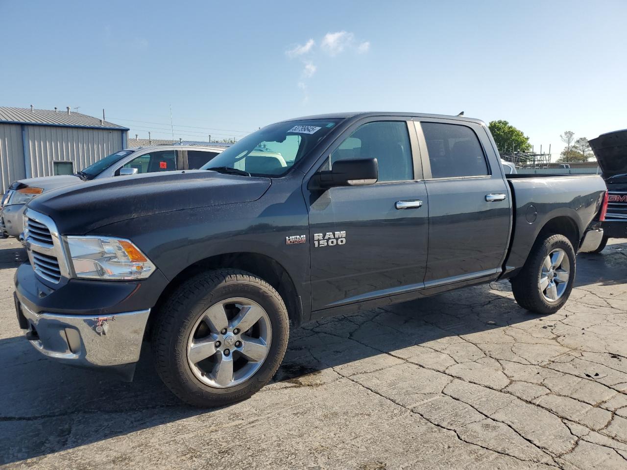 RAM 1500 SLT 2017