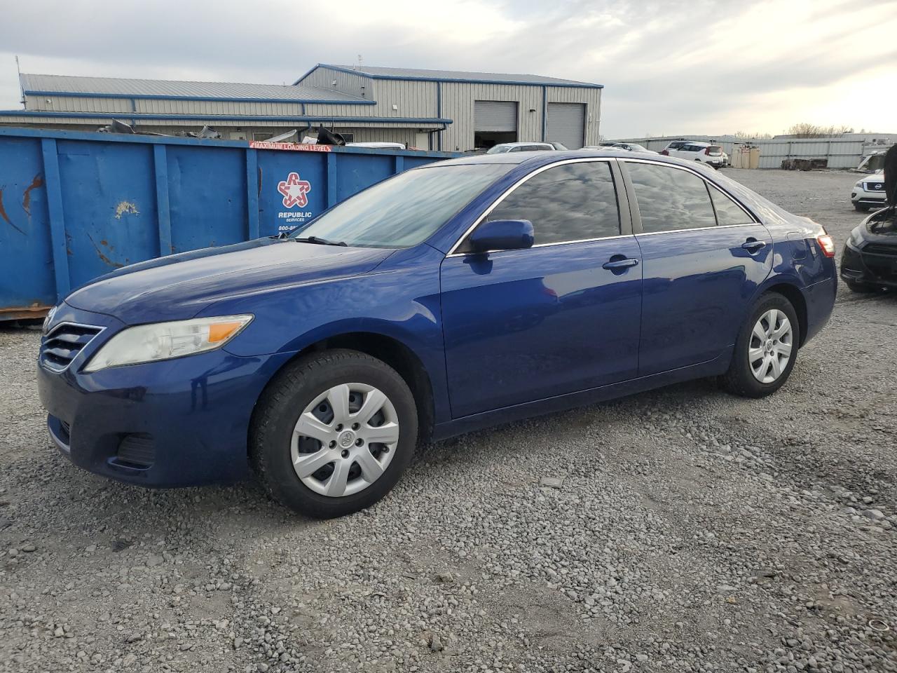 TOYOTA CAMRY BASE 2010