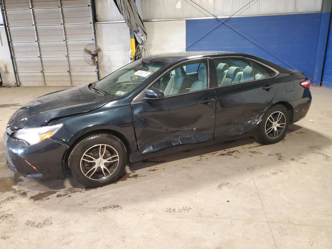 TOYOTA CAMRY LE 2017