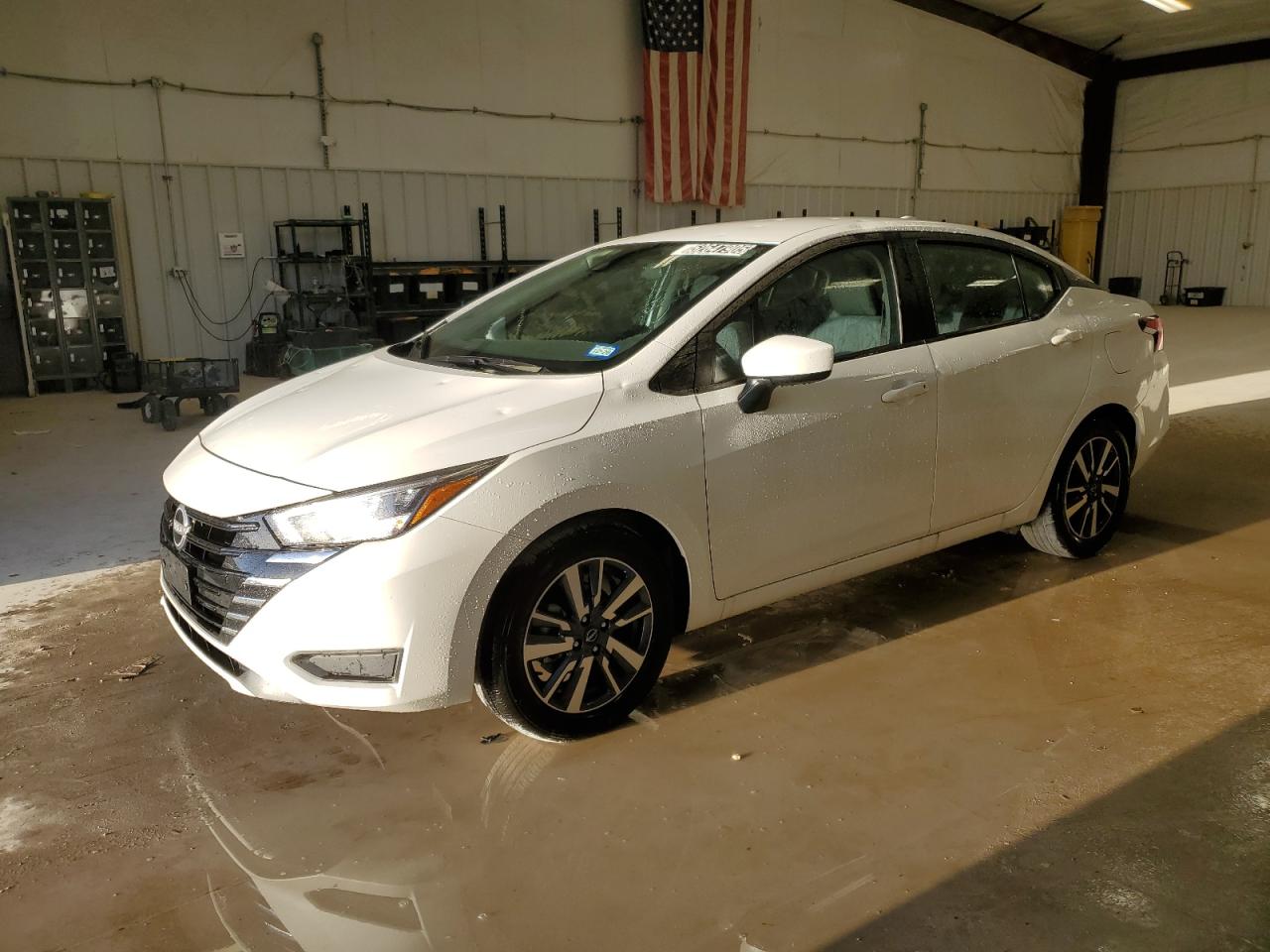 NISSAN VERSA SV 2025