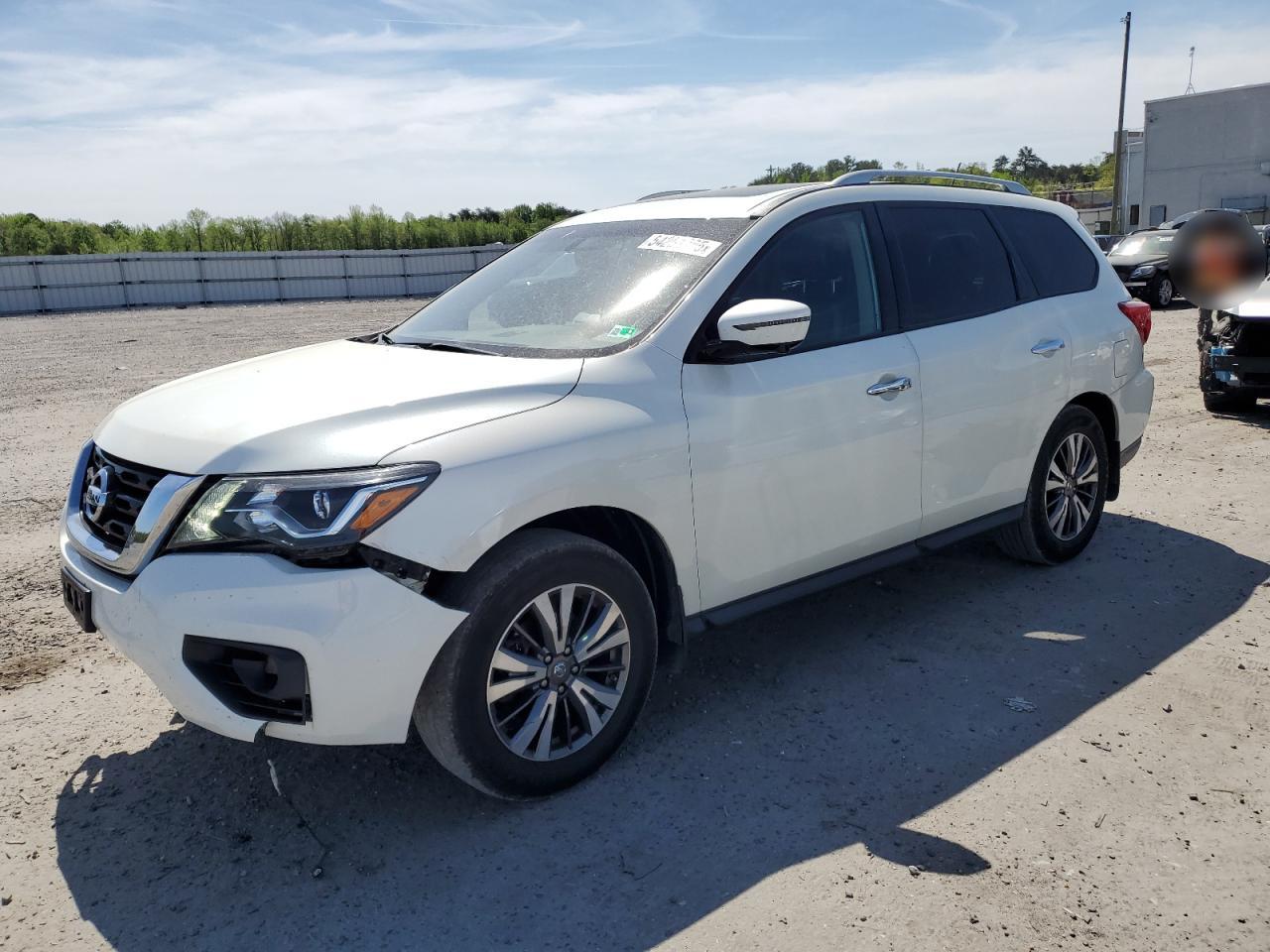NISSAN PATHFINDER 2017