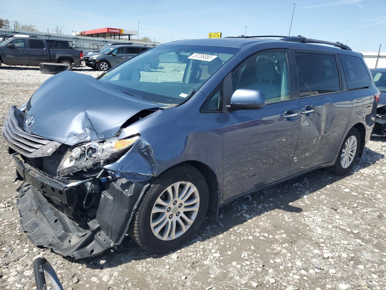 TOYOTA SIENNA XLE 2015