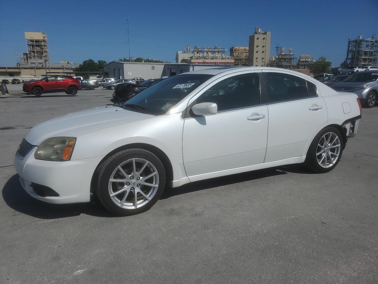 MITSUBISHI GALANT ES 2012