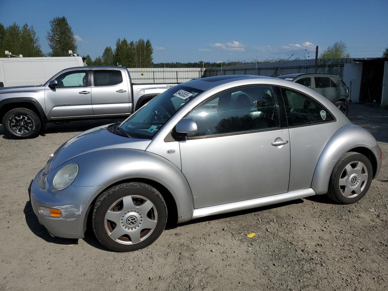 VOLKSWAGEN NEW BEETLE 2000