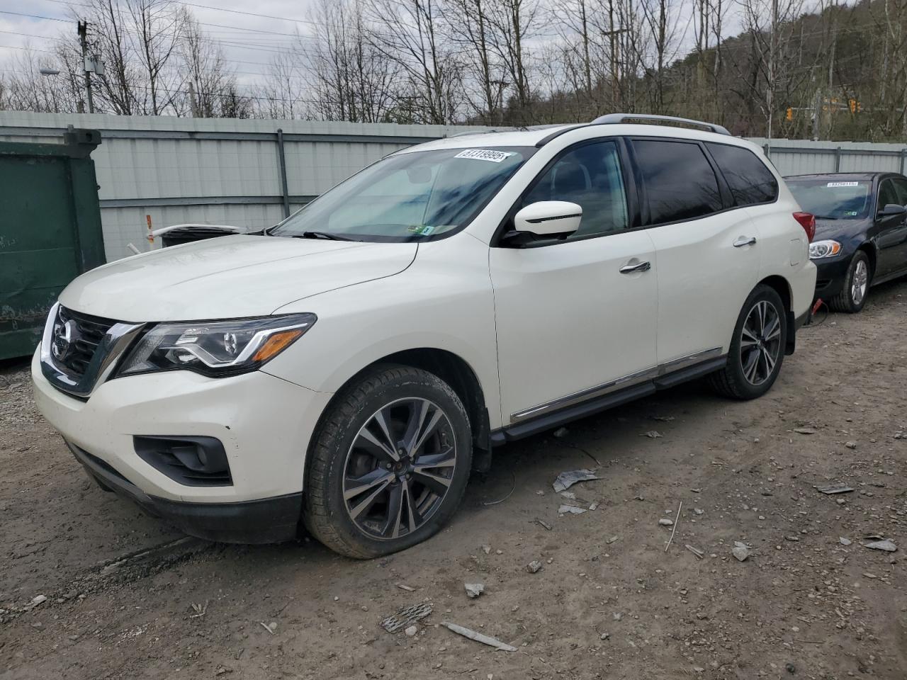 NISSAN PATHFINDER 2017