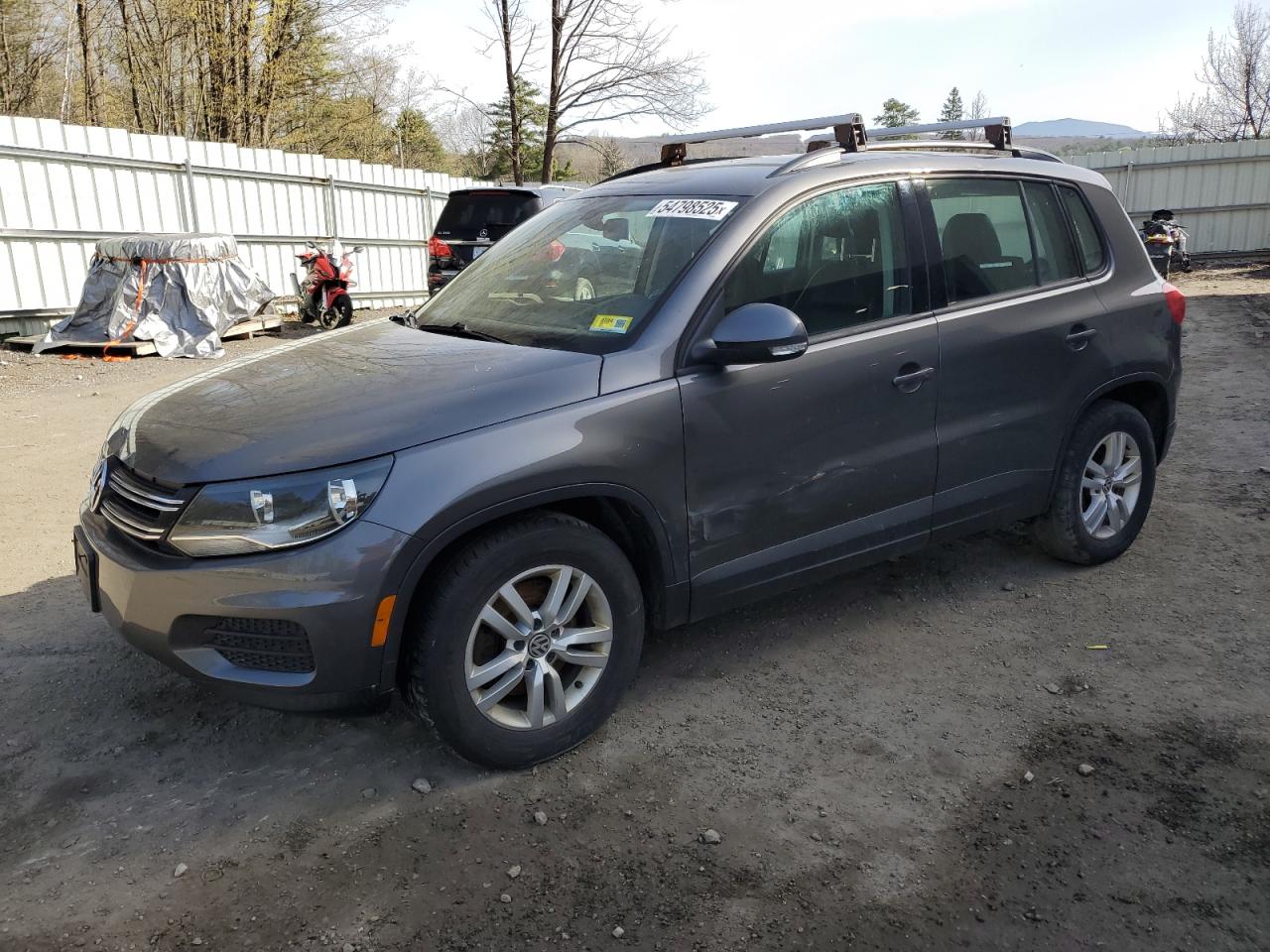 VOLKSWAGEN TIGUAN S 2016