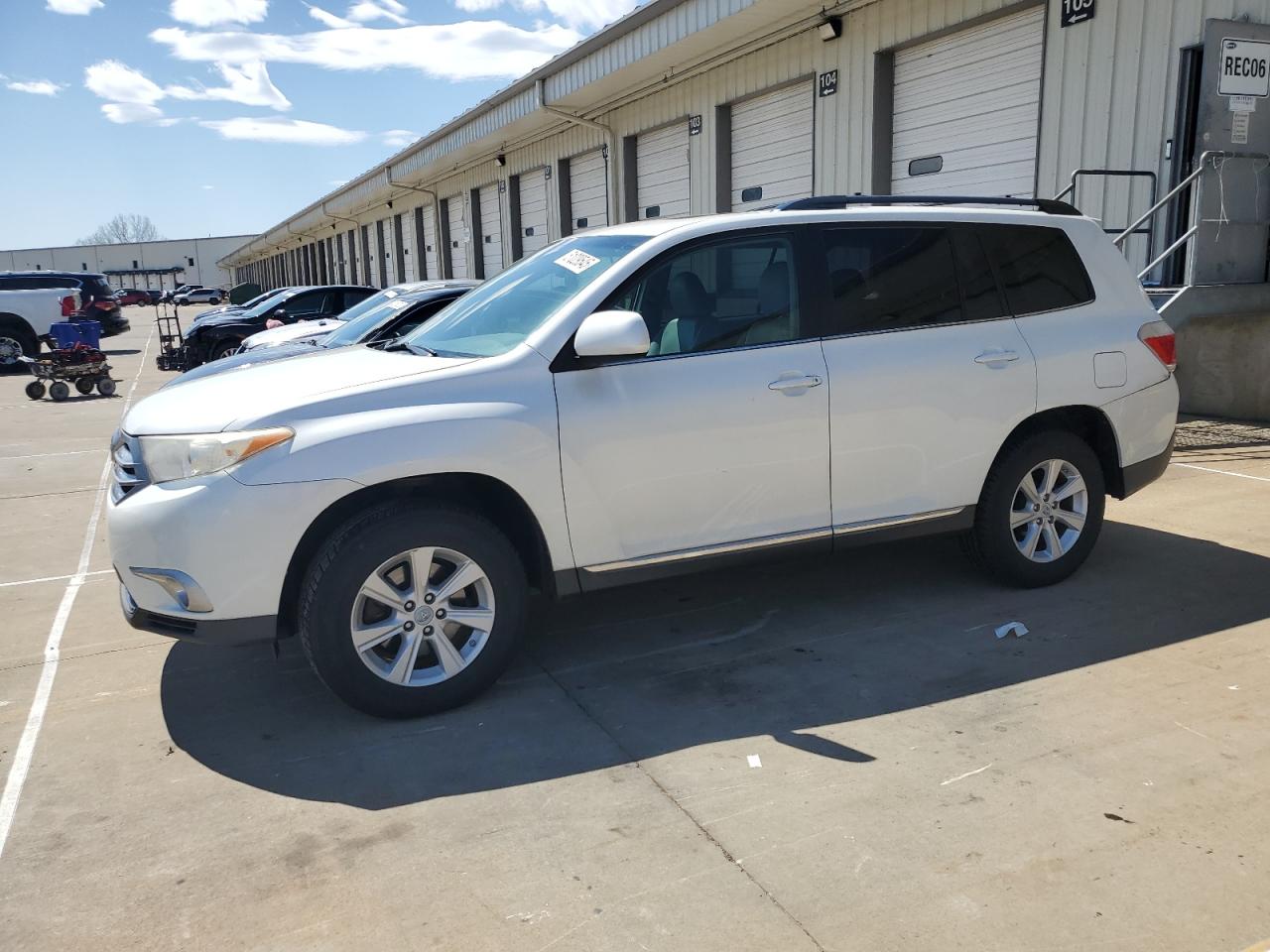 TOYOTA HIGHLANDER 2011