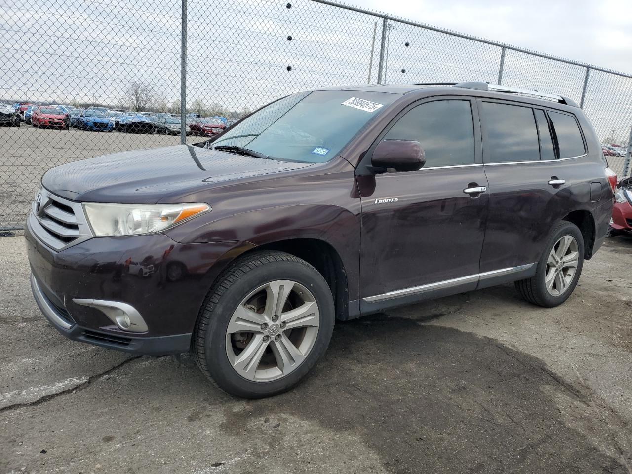 TOYOTA HIGHLANDER 2013