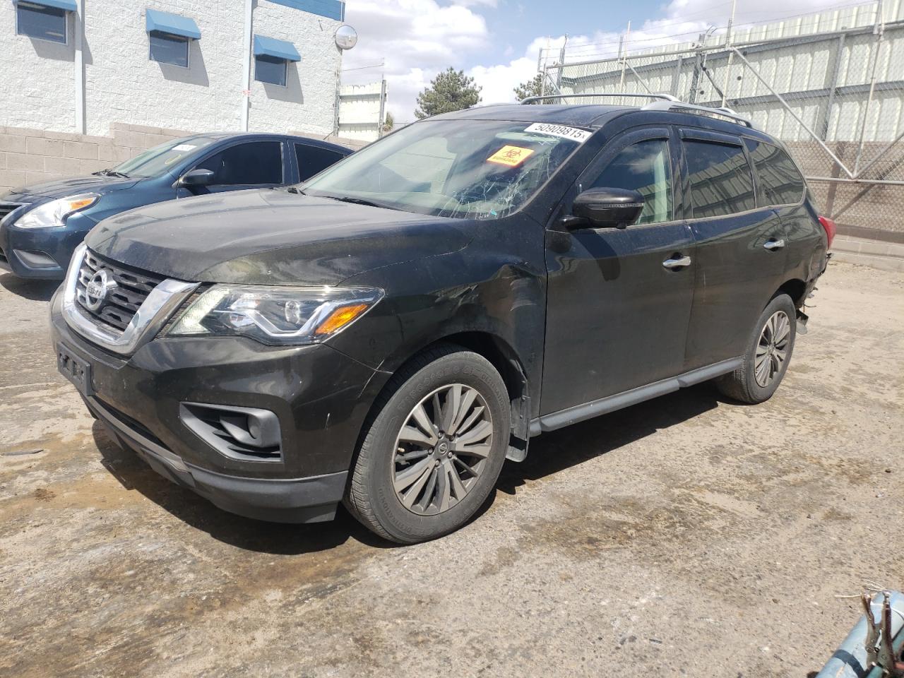 NISSAN PATHFINDER 2017