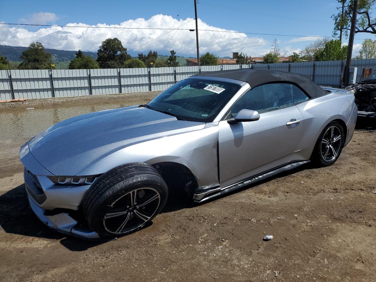 FORD MUSTANG 2024