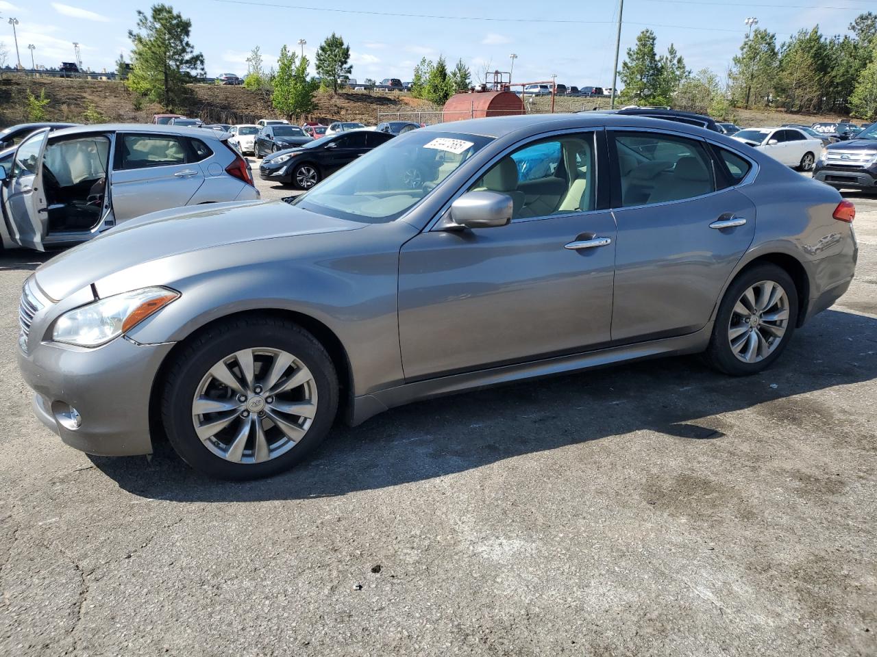 INFINITI M37 2012