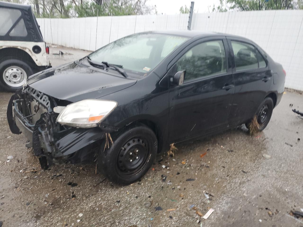 TOYOTA YARIS 2012