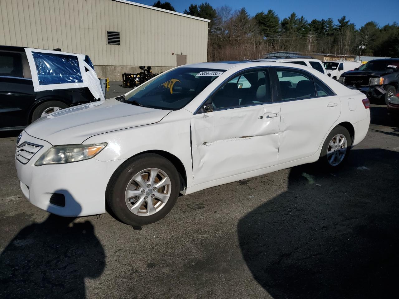 TOYOTA CAMRY BASE 2011