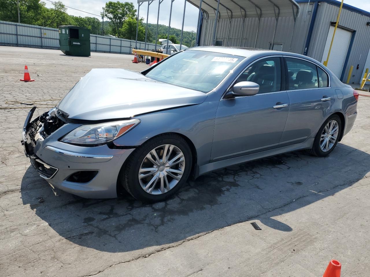 HYUNDAI GENESIS 3. 2013