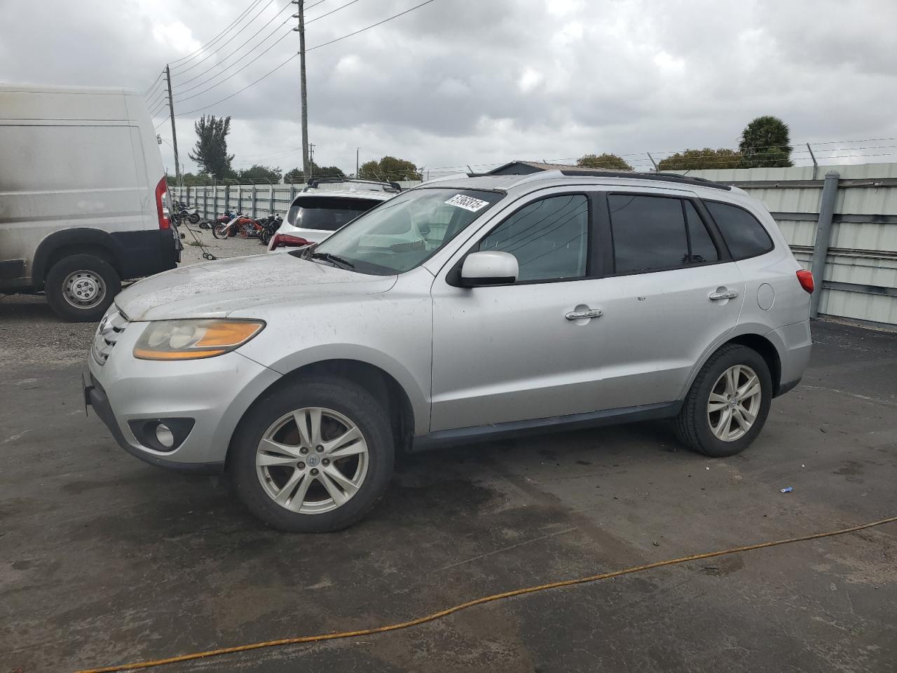 HYUNDAI SANTA FE L 2011