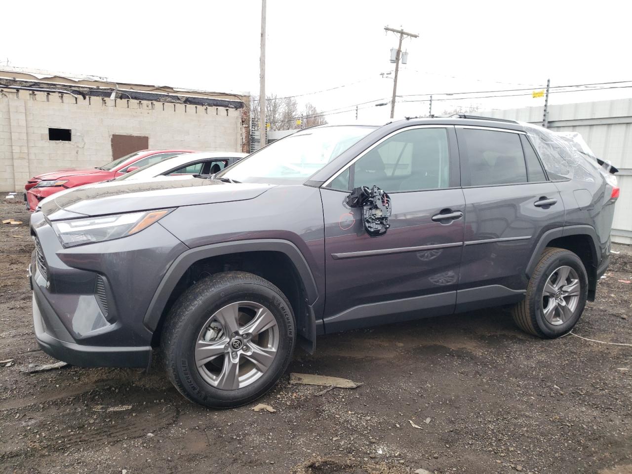 TOYOTA RAV4 XLE 2024
