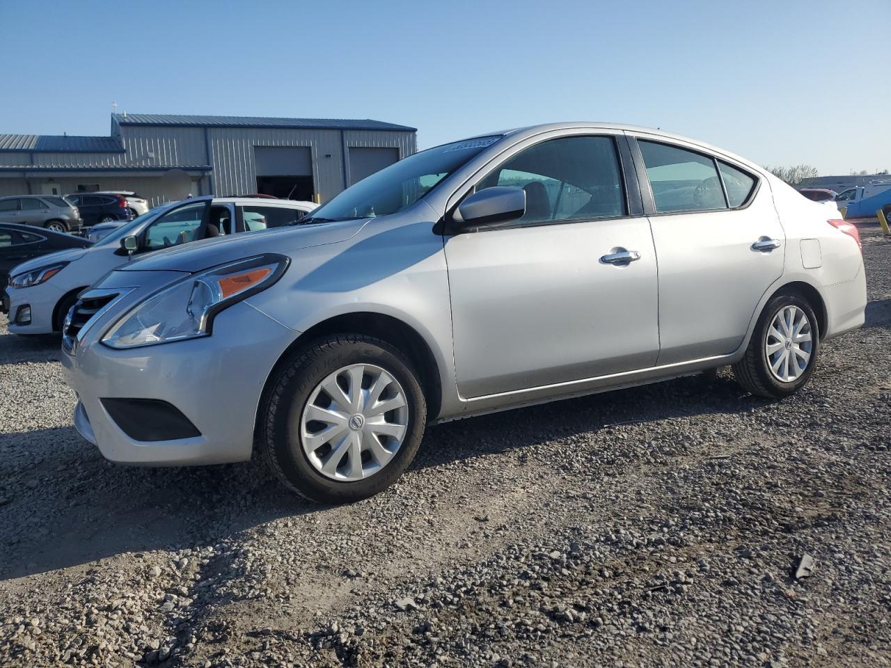 NISSAN VERSA S 2019