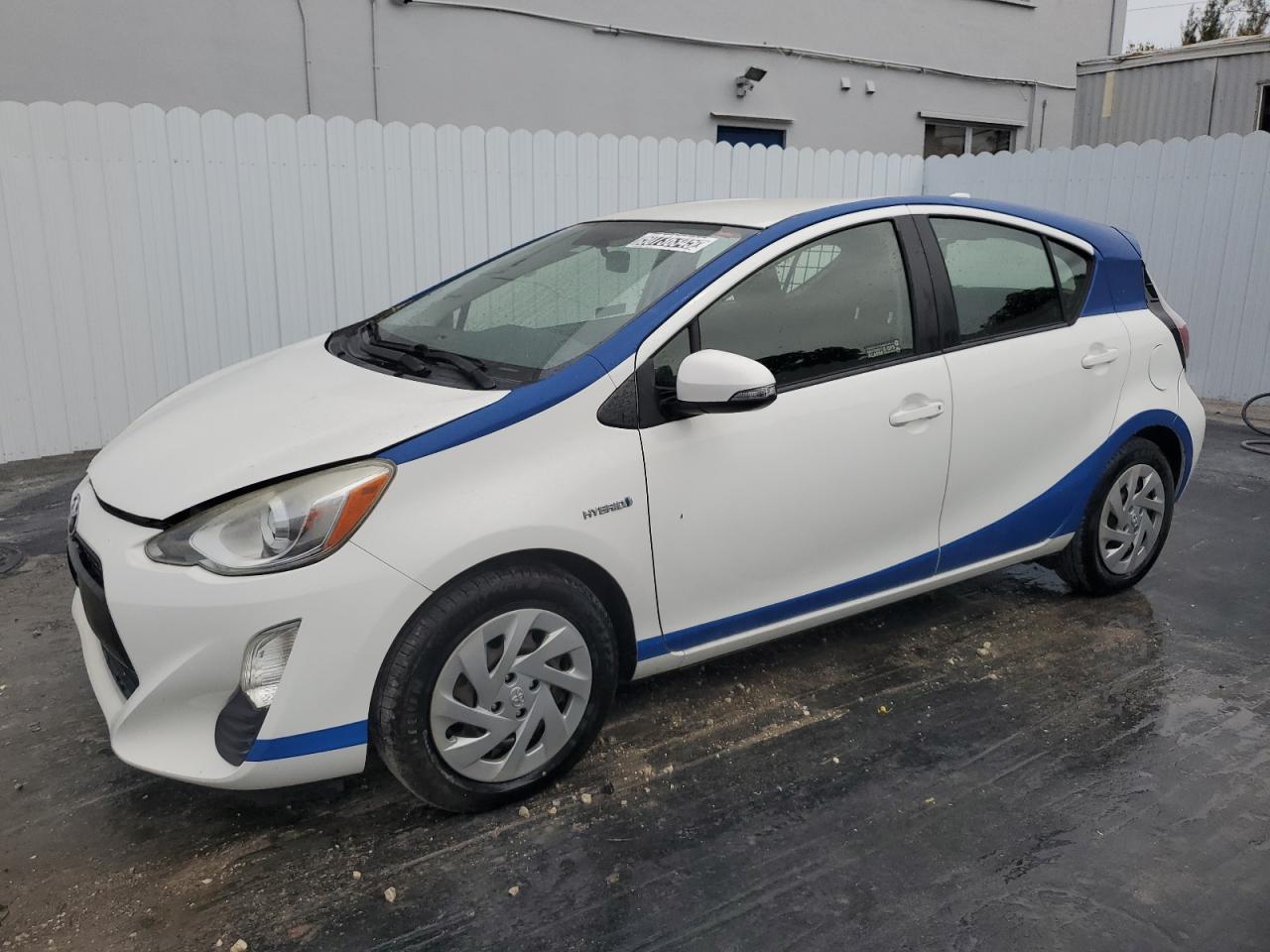 TOYOTA PRIUS C 2016