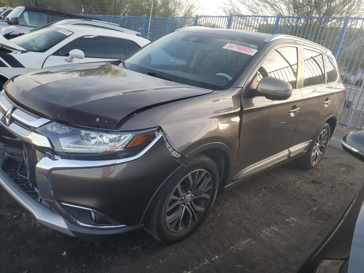 MITSUBISHI OUTLANDER 2017