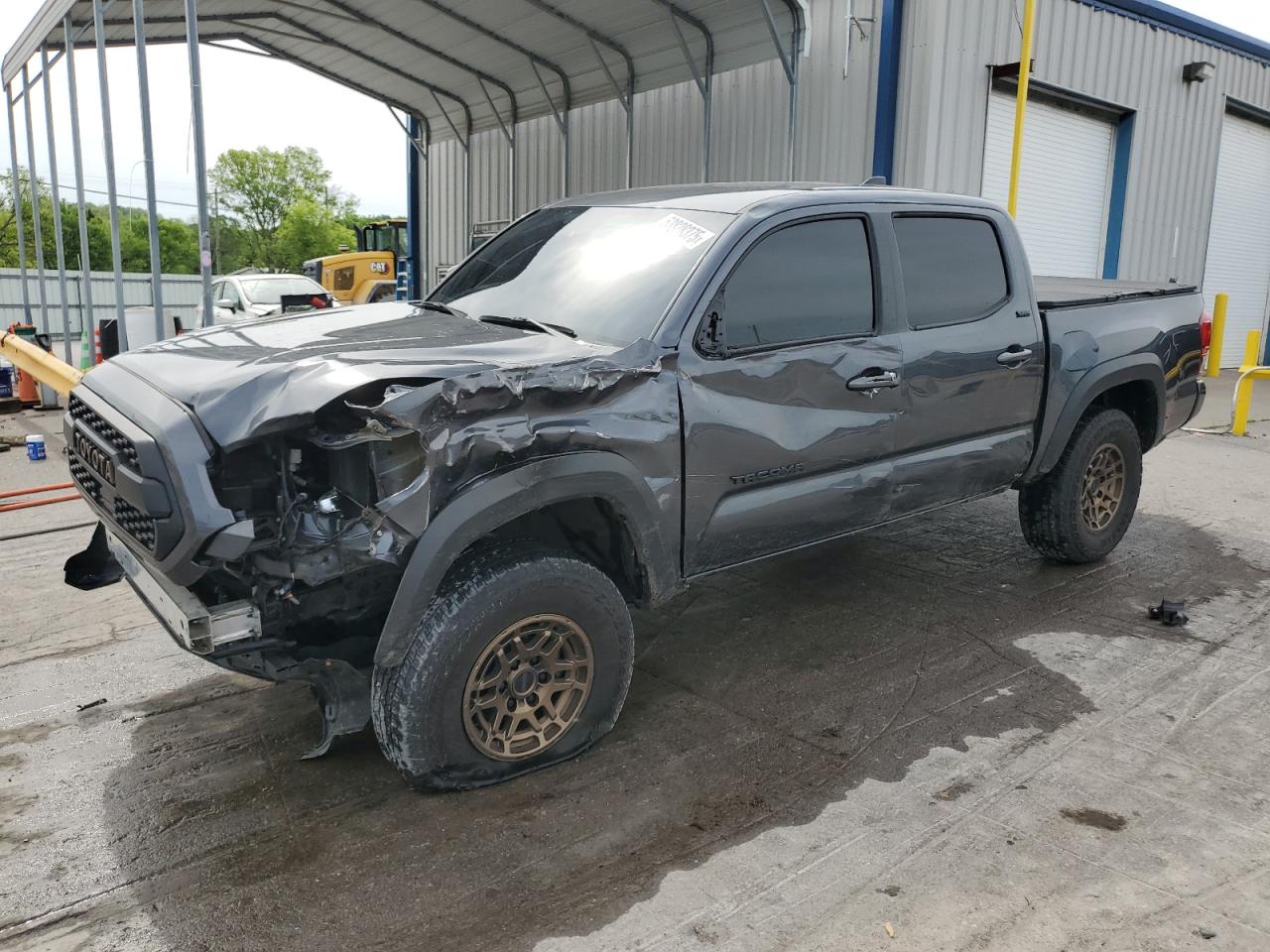 TOYOTA TACOMA DOU 2023
