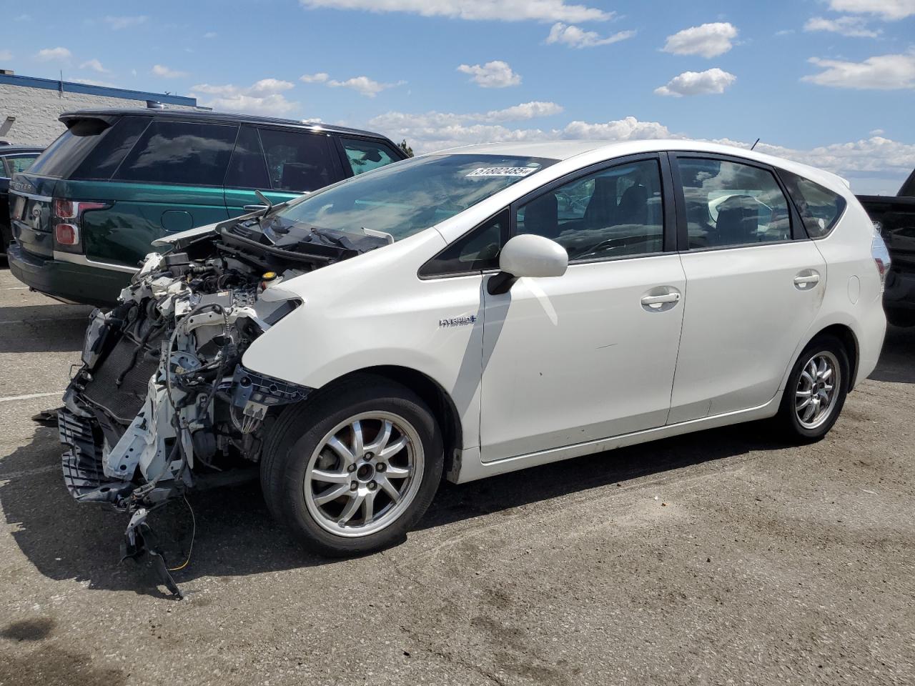 TOYOTA PRIUS V 2013