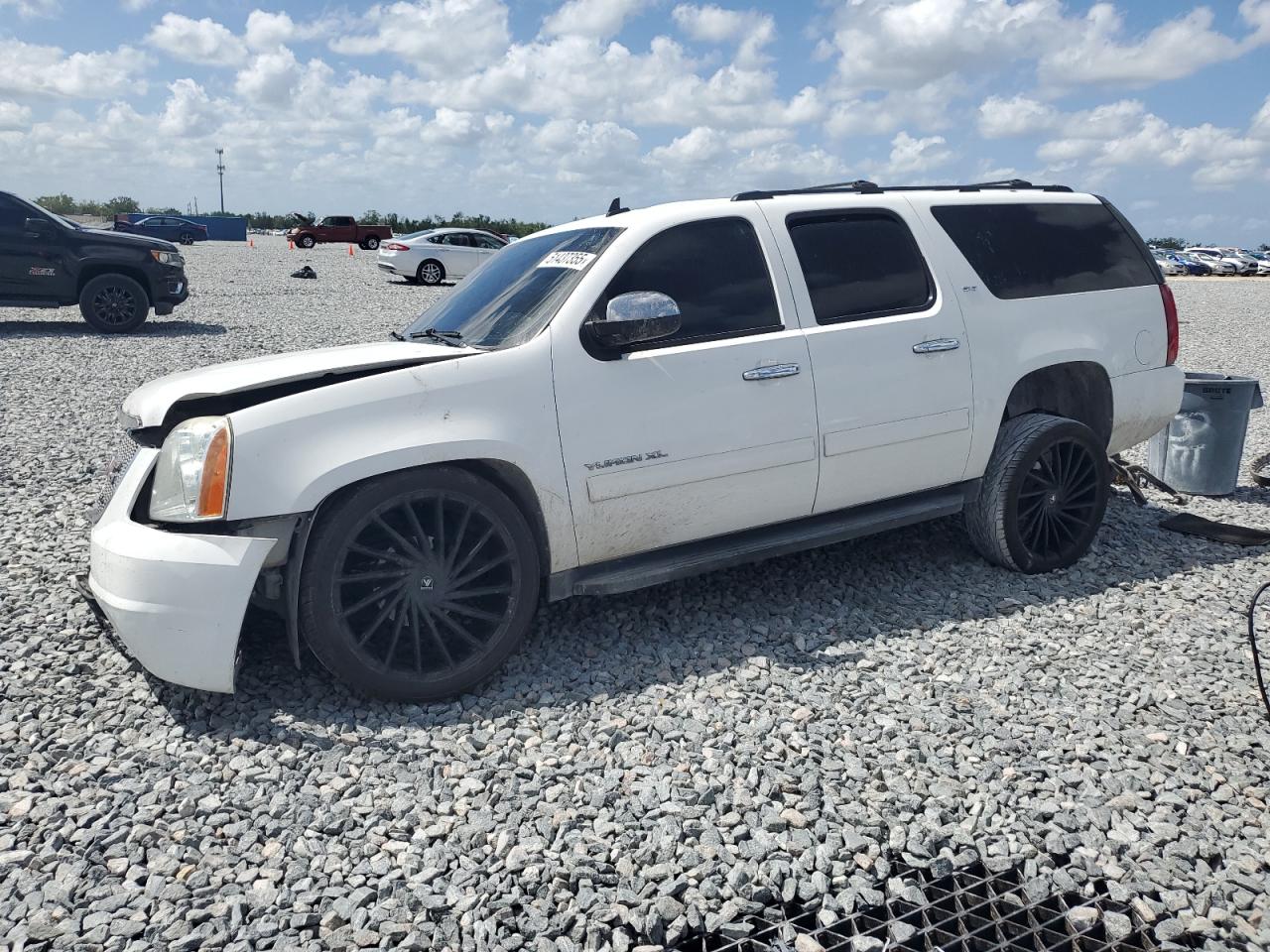 GMC YUKON XL C 2013